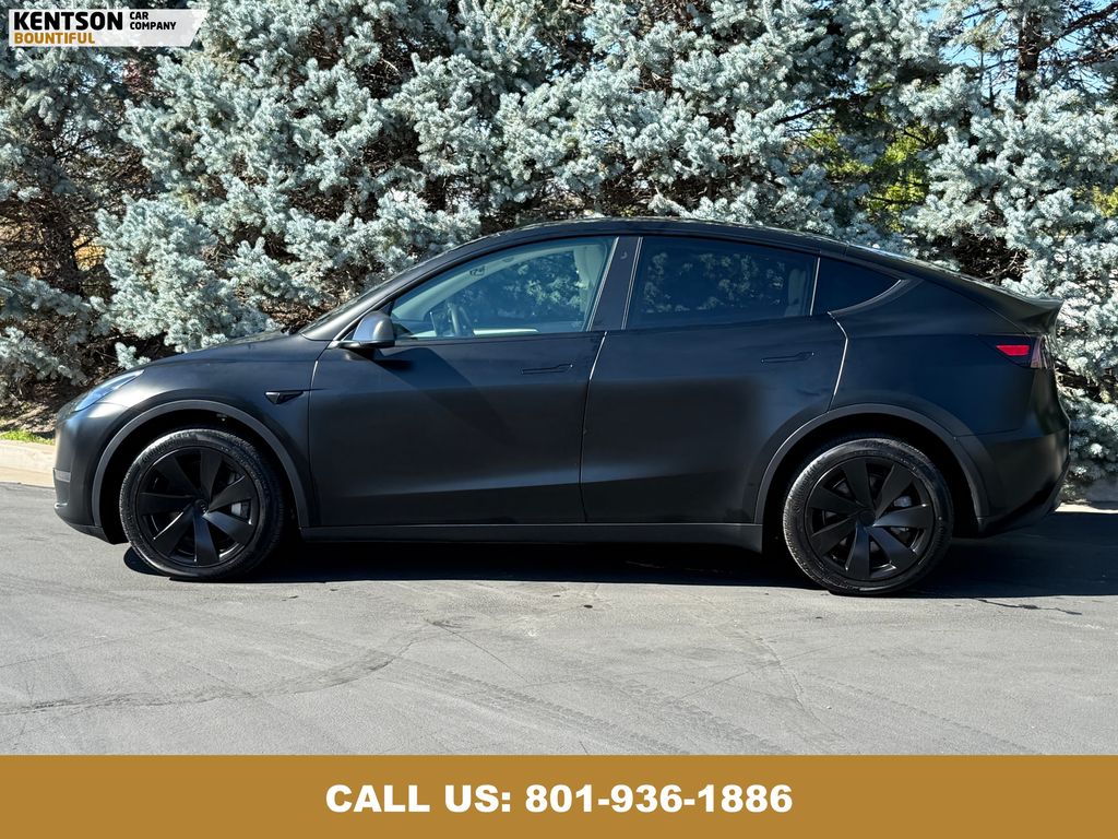 2023 Tesla Model Y Long Range photo 3