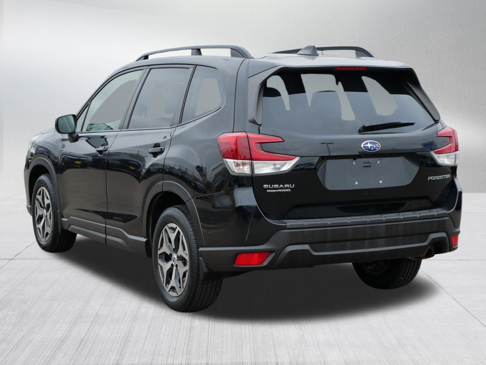 2019 Subaru Forester Premium photo 3