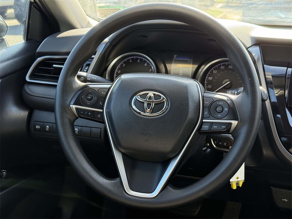 2021 Toyota Camry LE photo 16