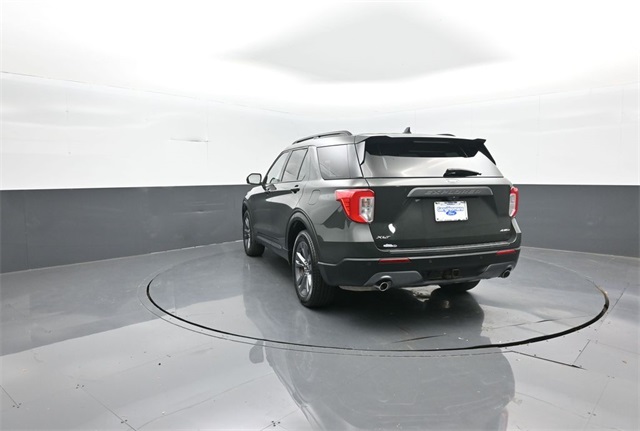 2022 Ford Explorer XLT photo 2