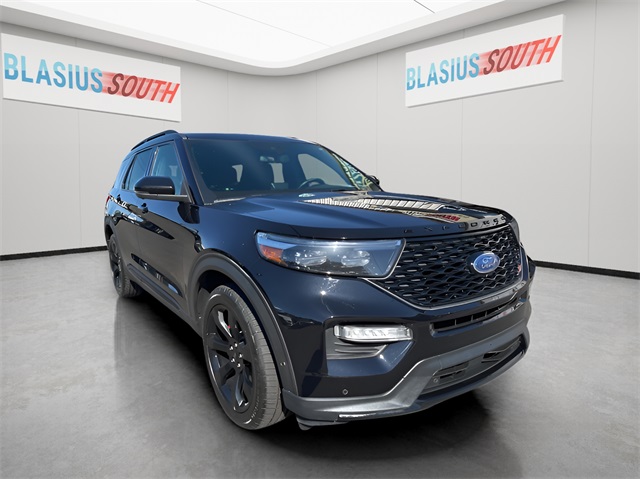 2022 Ford Explorer ST's photo