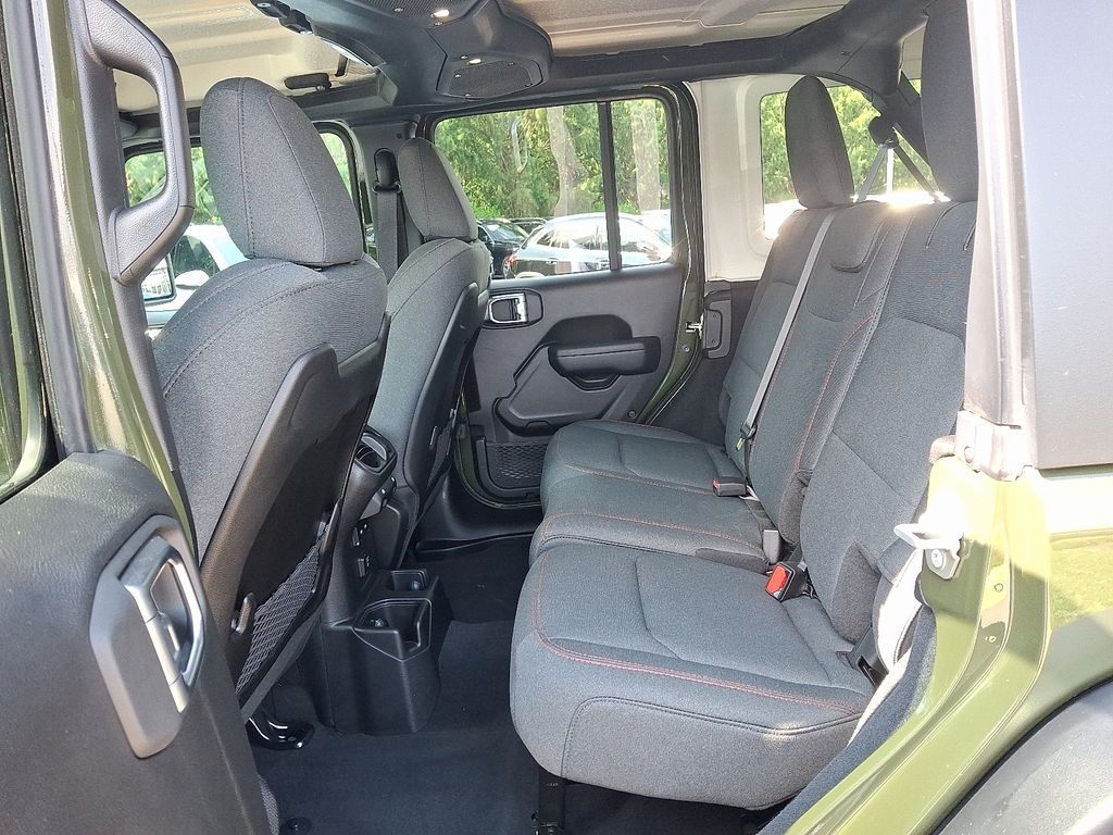 2024 Jeep Wrangler Rubicon photo 10