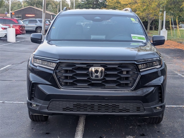 2025 Honda Pilot Sport photo 3