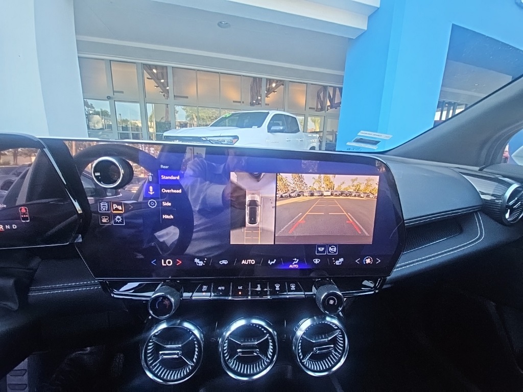 2025 Chevrolet Blazer EV photo 8