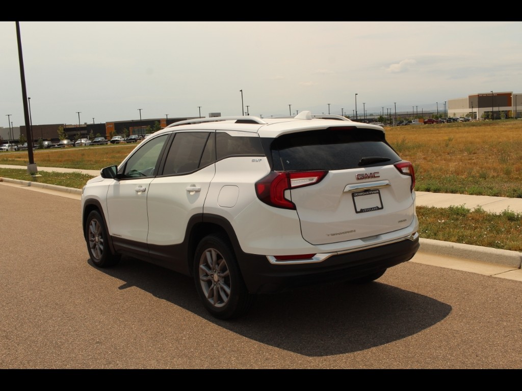 2022 Gmc Terrain SLT photo 2