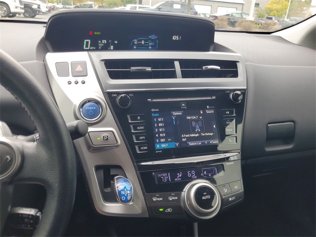 2017 Toyota Prius V Five photo 21