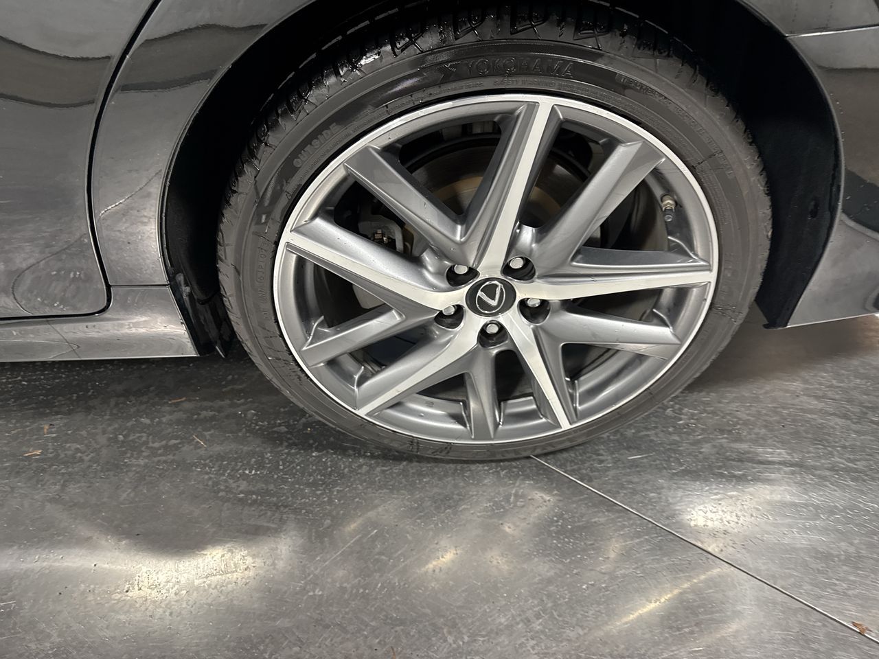 2019 Lexus GS 350 F SPORT photo 3