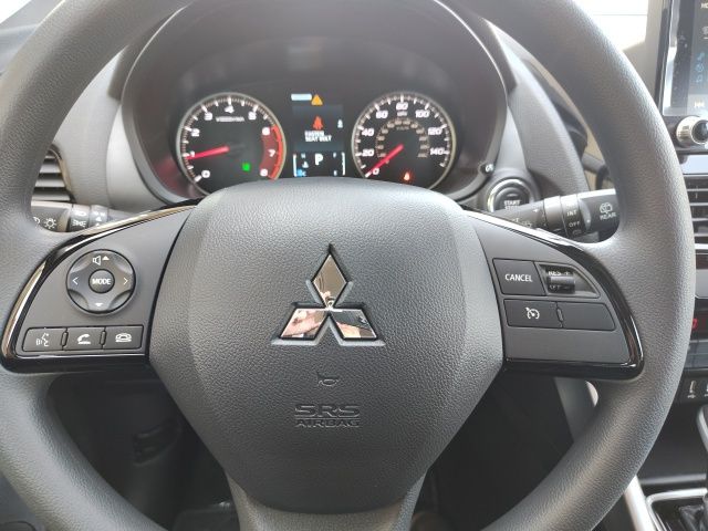 2025 Mitsubishi Eclipse Cross LE photo 13