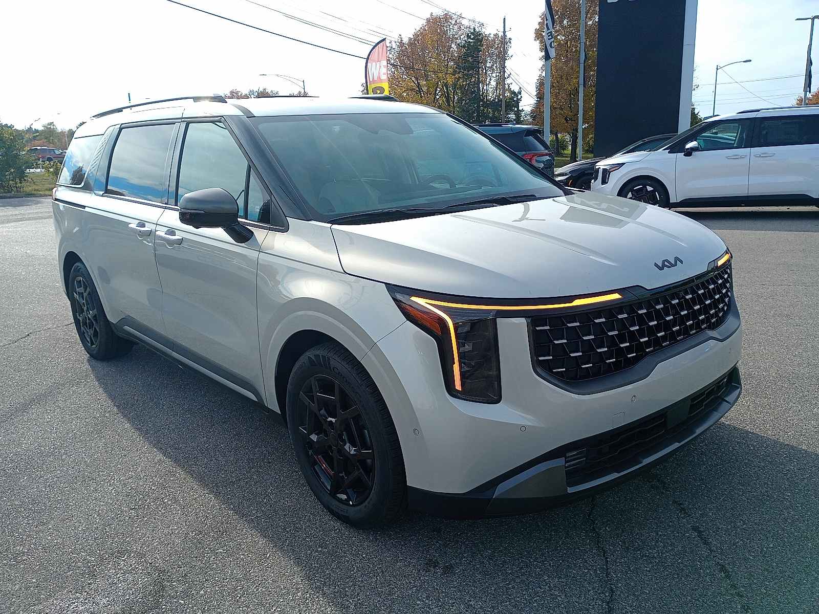 2026 Kia Carnival SX's photo