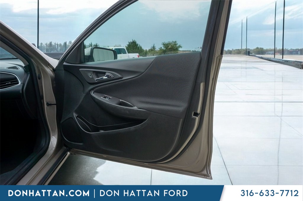 2023 Chevrolet Malibu 1LT photo 22