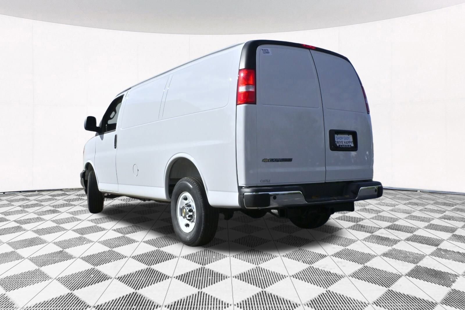 2025 Chevrolet Express Cargo Van Work photo 3