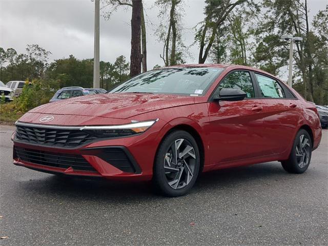 2025 Hyundai Elantra SEL Sport photo 2