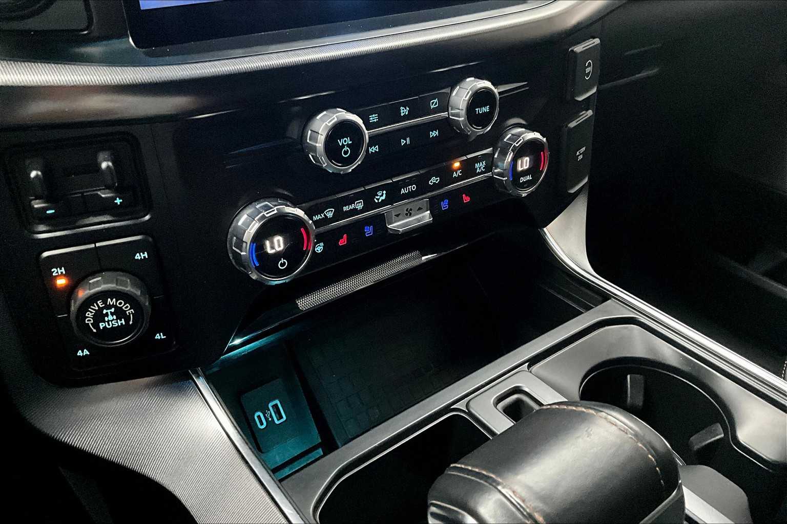 2021 Ford F-150 Platinum photo 29