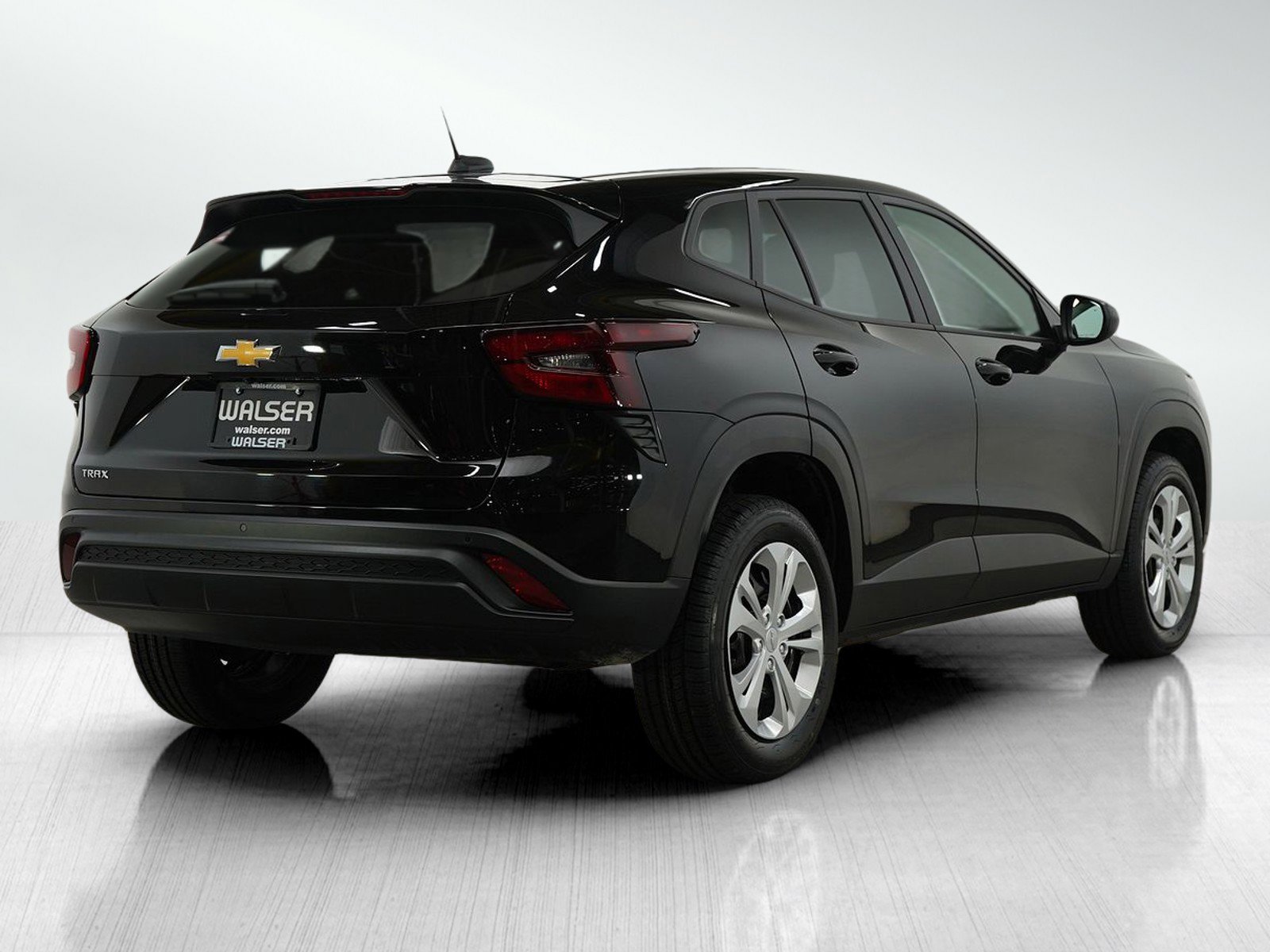 2024 Chevrolet Trax LS photo 4