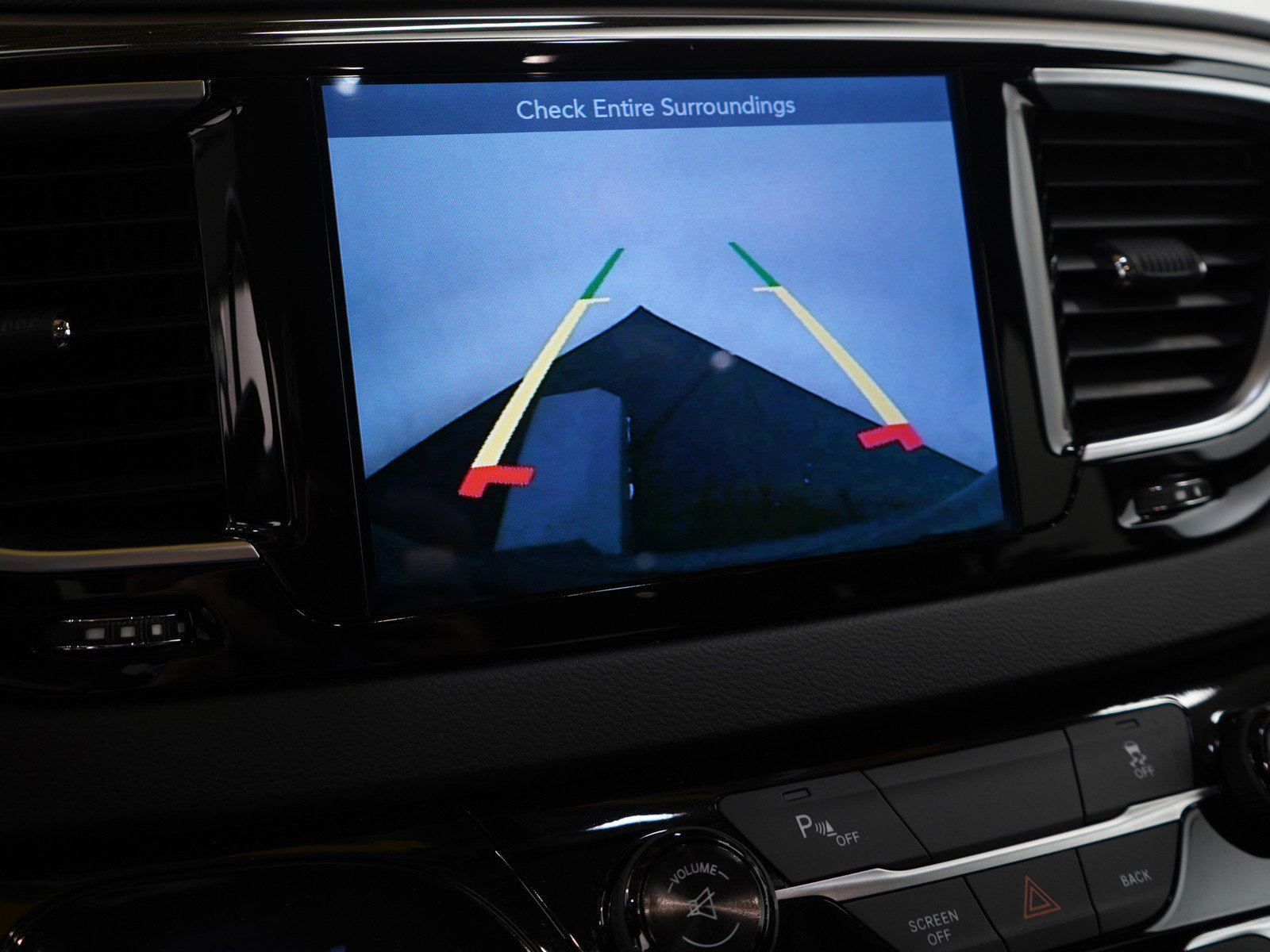 2017 Chrysler Pacifica Touring Plus photo 25