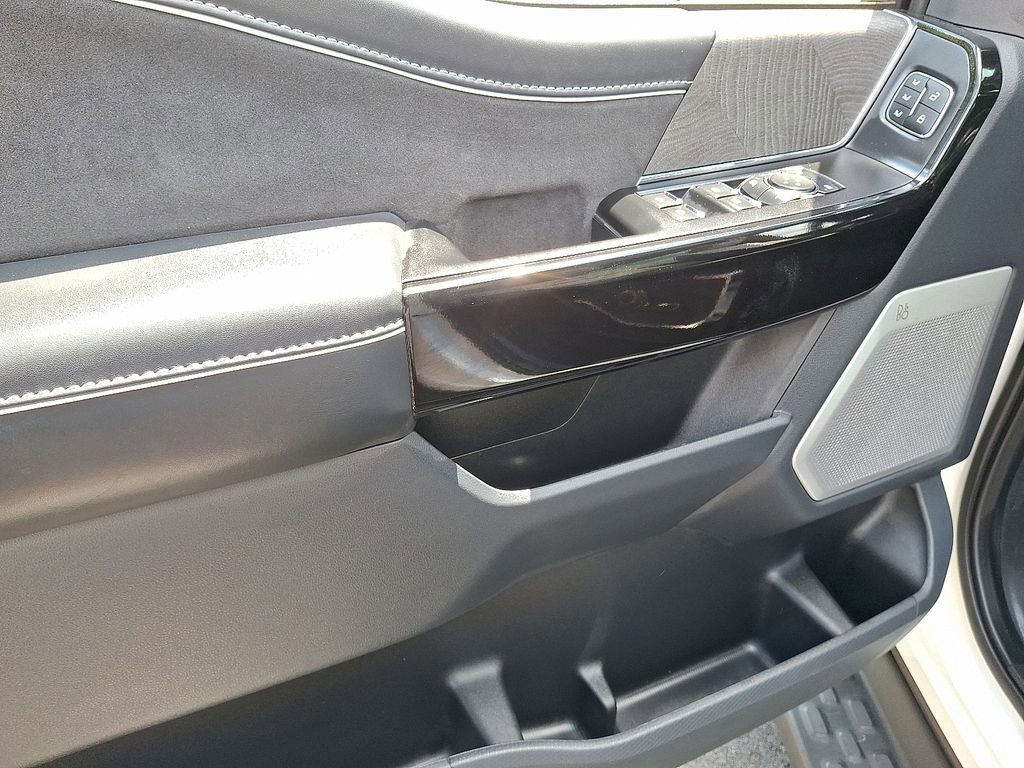 2022 Ford F-150 Lightning Platinum photo 12