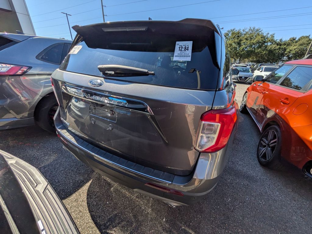 2021 Ford Explorer Limited photo 2