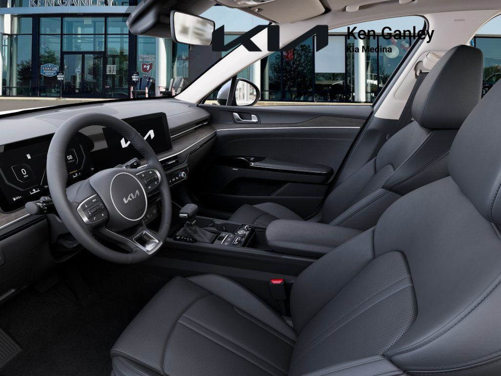 2025 Kia K5 EX photo 16