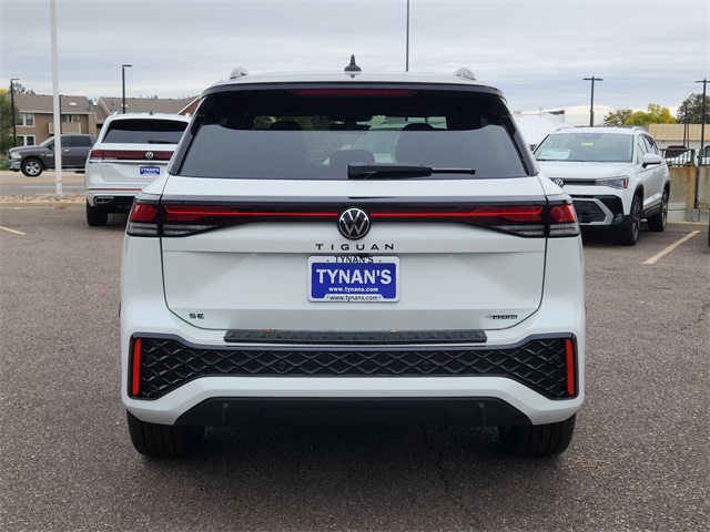 2025 Volkswagen Tiguan SE R-Line Black photo 3