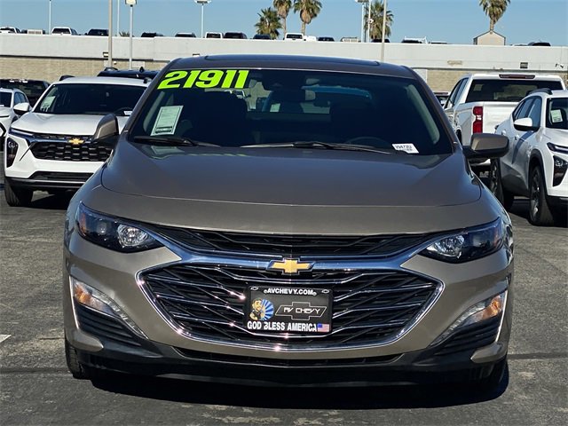 2024 Chevrolet Malibu 1LT photo 2