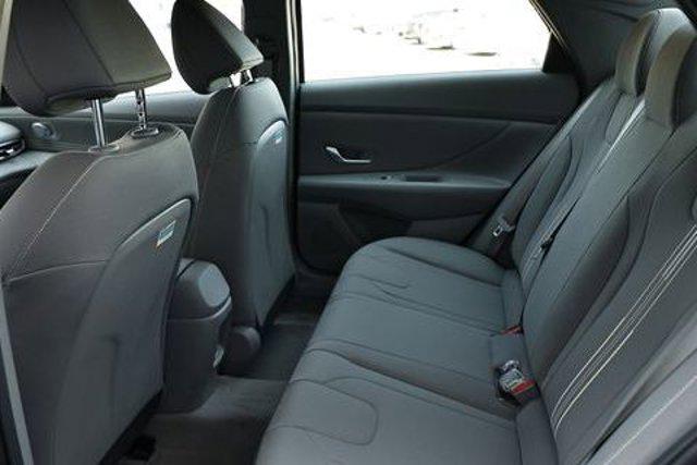 2025 Hyundai Elantra Hybrid SEL Sport photo 8