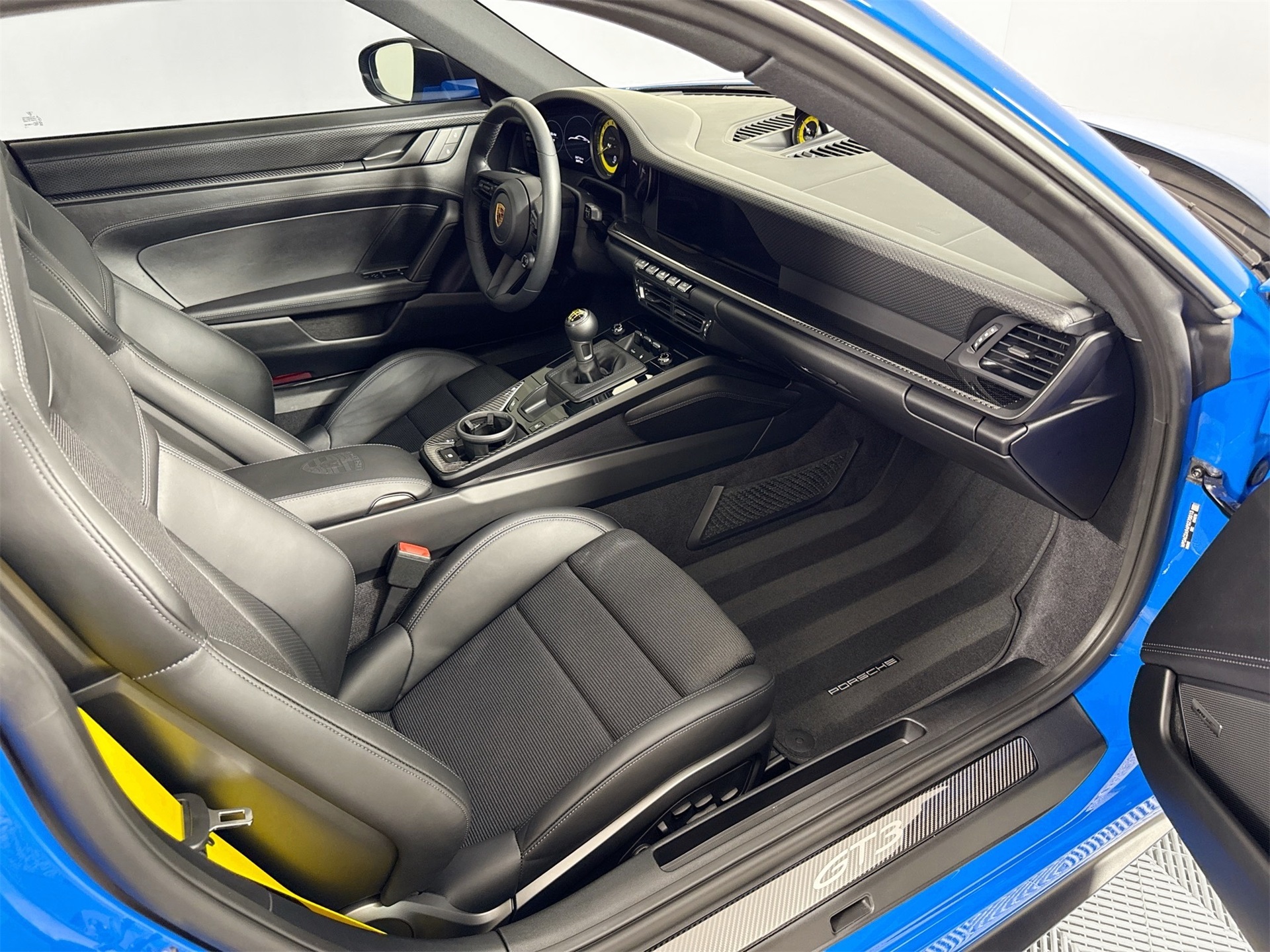 2023 Porsche 911 GT3 Touring photo 20