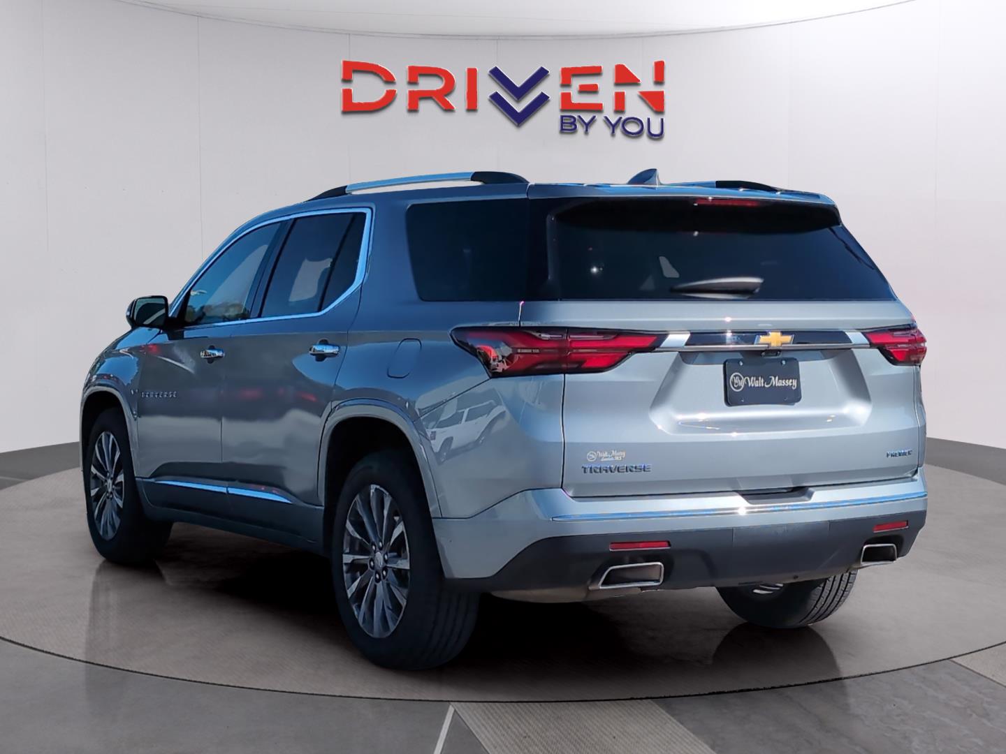 2023 Chevrolet Traverse Premier photo 3