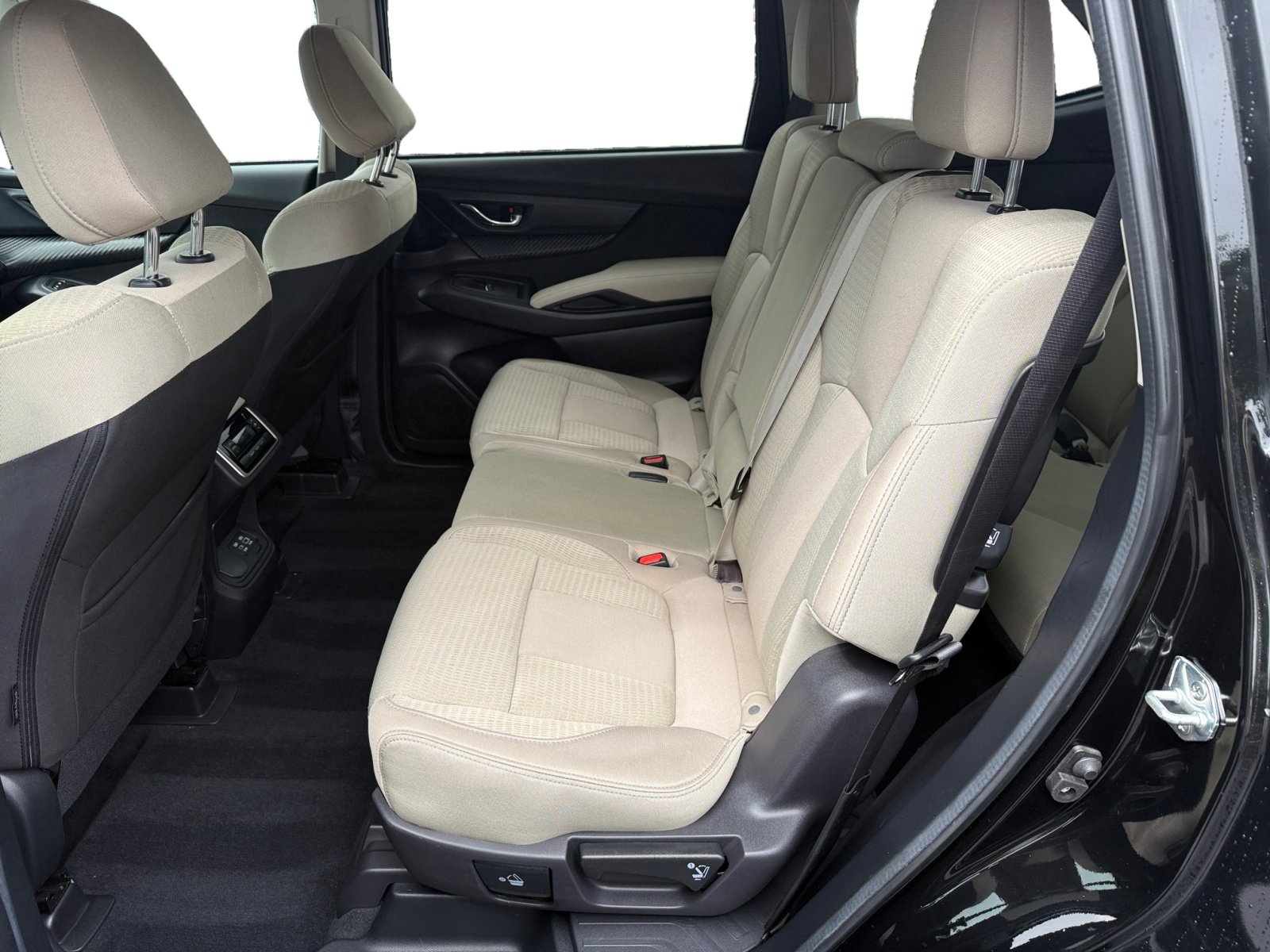 2023 Subaru Ascent Premium photo 16