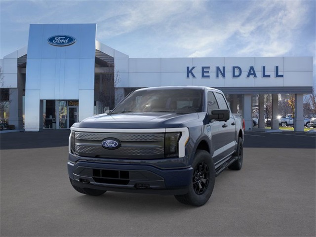 2025 Ford F-150 Lightning XLT photo 2