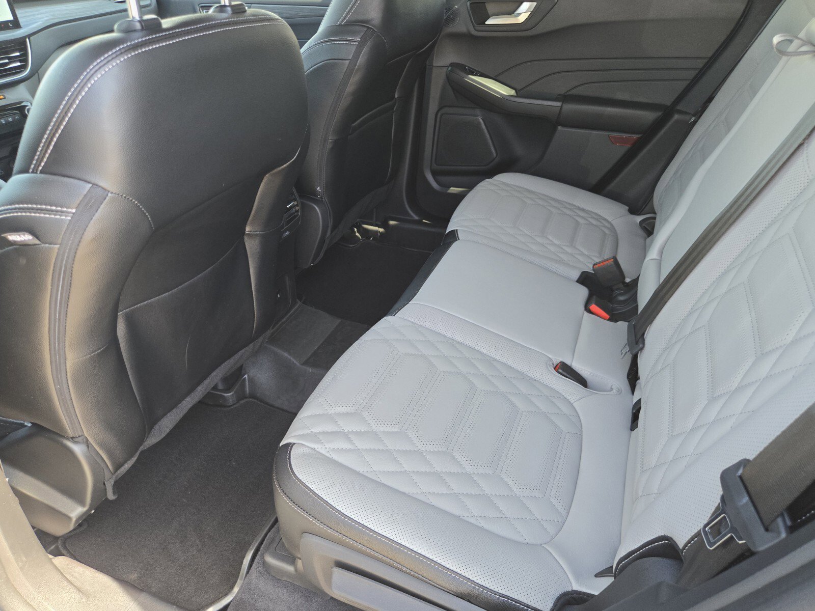 2023 Ford Escape Platinum photo 13