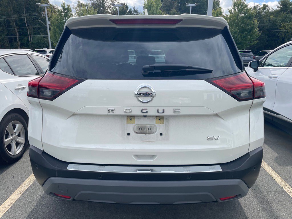 2021 Nissan Rogue SV photo 3