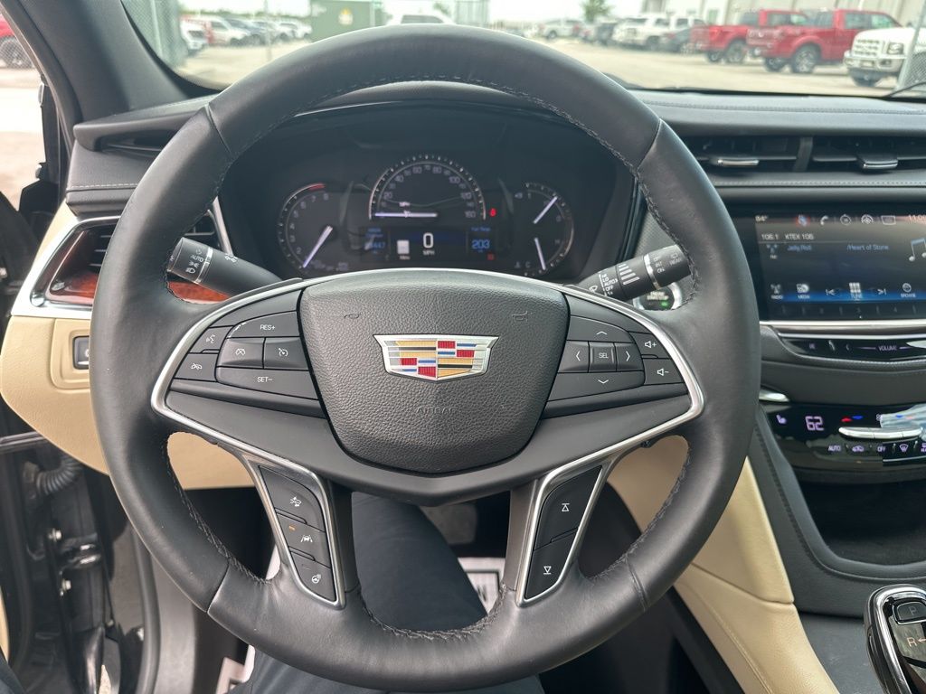 2017 Cadillac XT5 Luxury photo 17