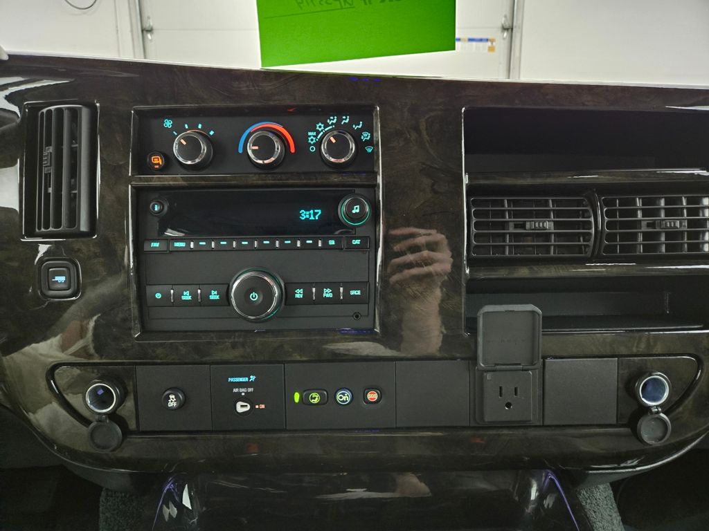 2023 Chevrolet Express photo 27