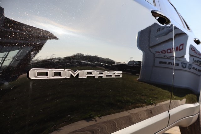 2026 Jeep Compass Limited Altitude photo 6