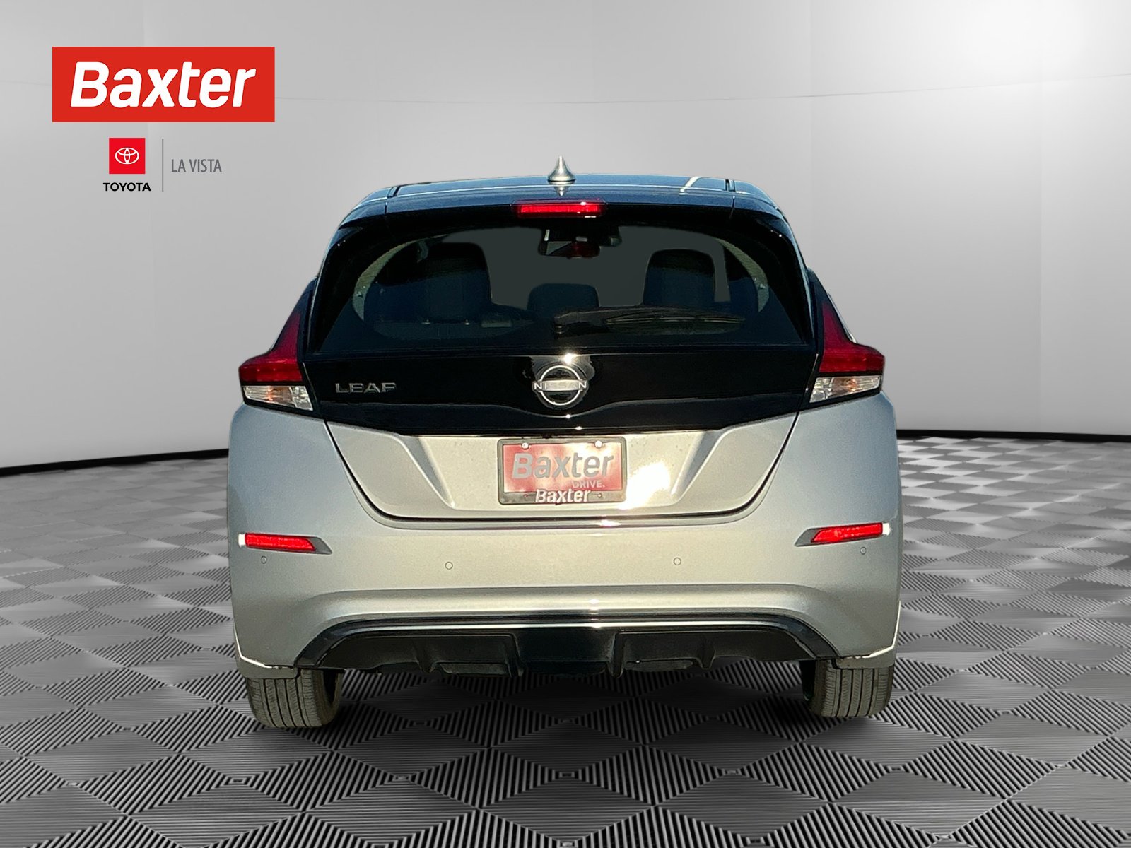 2023 Nissan Leaf S photo 7