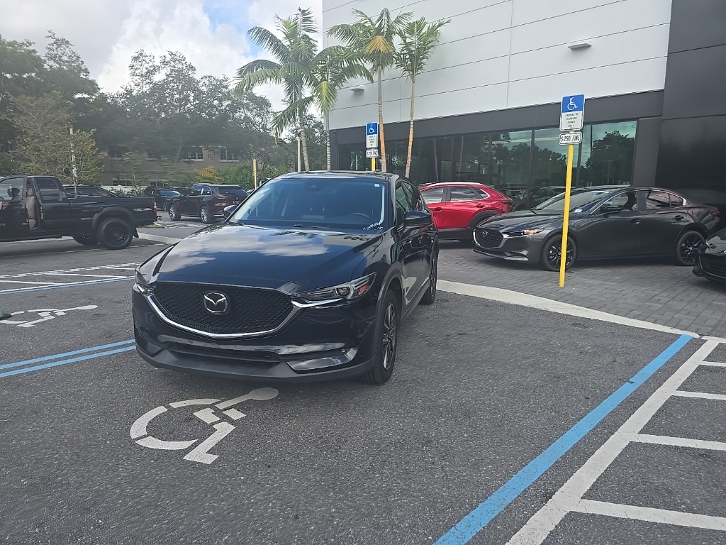 2017 Mazda CX-5 Grand Touring photo 2