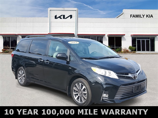 2019 Toyota Sienna XLE