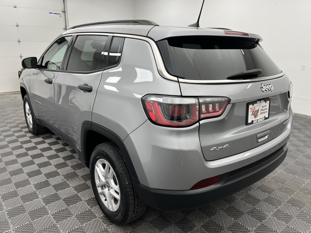 2020 Jeep Compass Sport photo 4