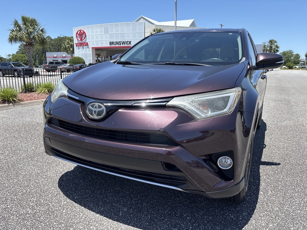 2018 Toyota RAV4 XLE photo 11