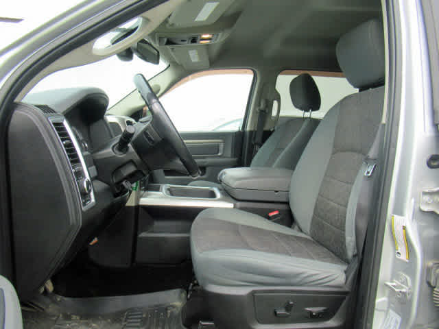 2016 Ram 1500 Big Horn photo 3
