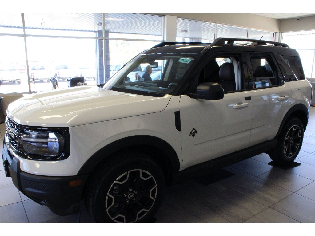 2025 Ford Bronco Sport Outer Banks's photo