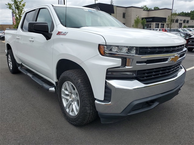2020 Chevrolet Silverado 1500 LT photo 3
