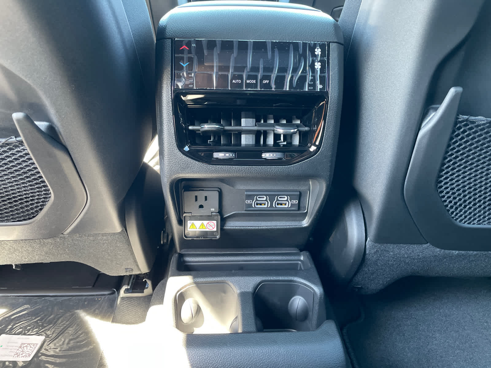 2025 Jeep Grand Cherokee Limited photo 12