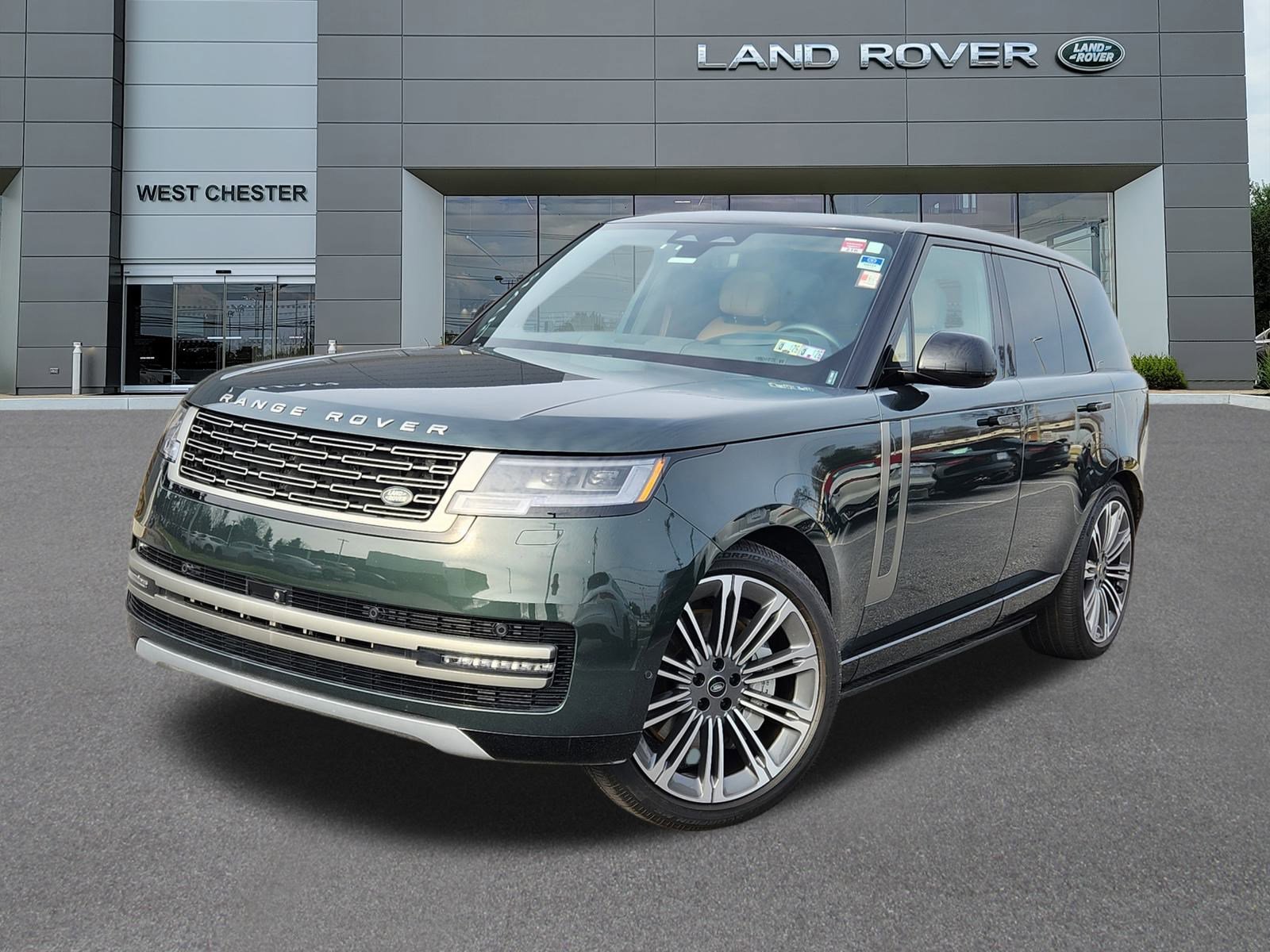 2025 Land Rover Range Rover SE's photo