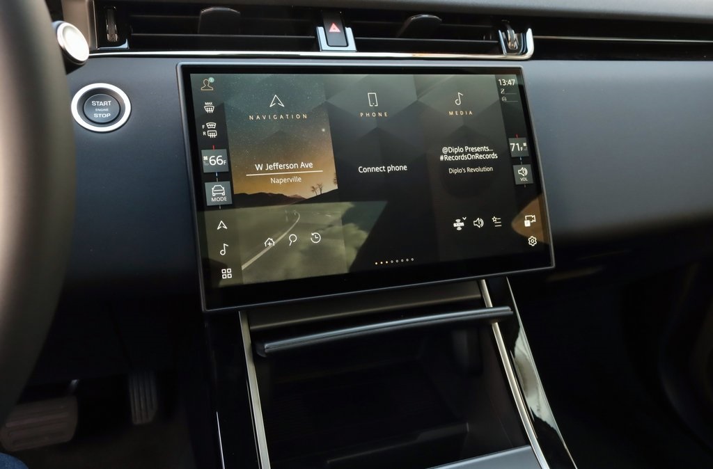 2026 LAND ROVER RANGE ROVER EVOQUE - Image 18