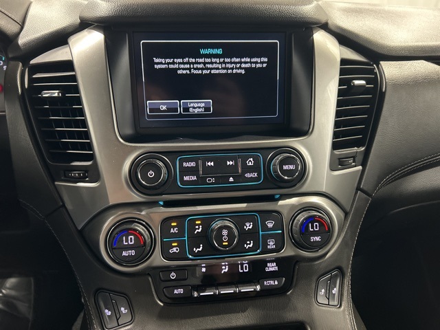 2018 Chevrolet Suburban LT photo 17