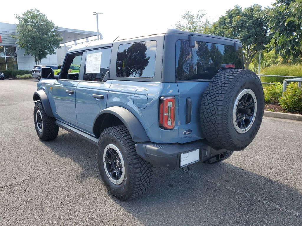 2024 Ford Bronco Badlands photo 3