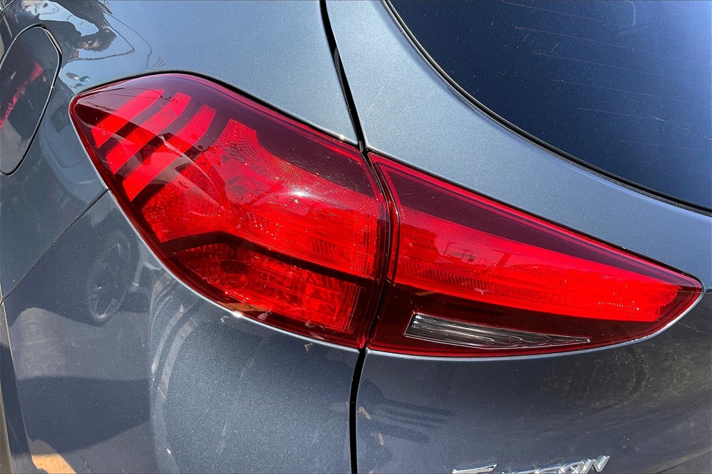 2021 Hyundai Tucson Value photo 25