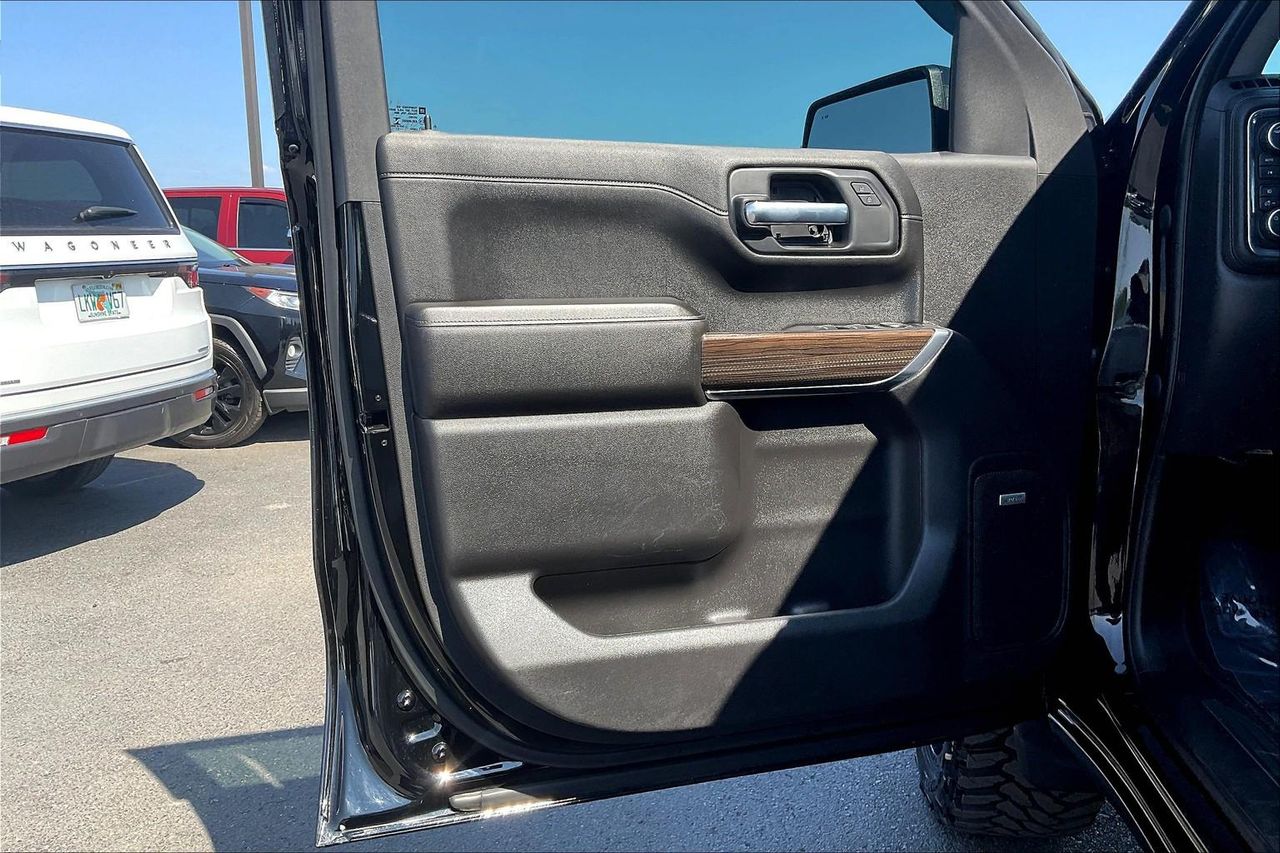 2021 Chevrolet Silverado 1500 LT Trail Boss photo 17