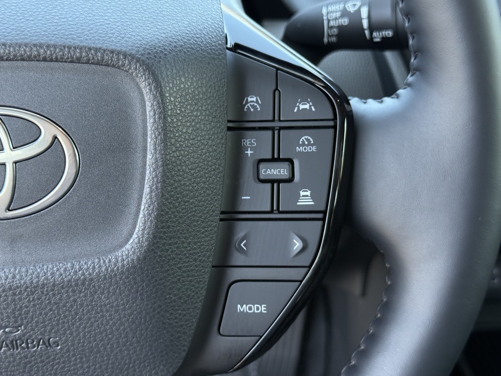 2024 Toyota Prius XLE photo 23